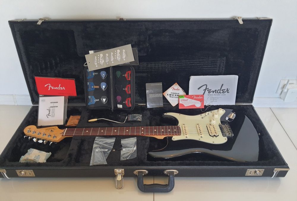 Fender Deluxe Strat Plus USA 2016 Mistic Black  stan kolekcjonerski komplet 7 kart Personality Cards gitara elektryczna Jedyna w Polsce