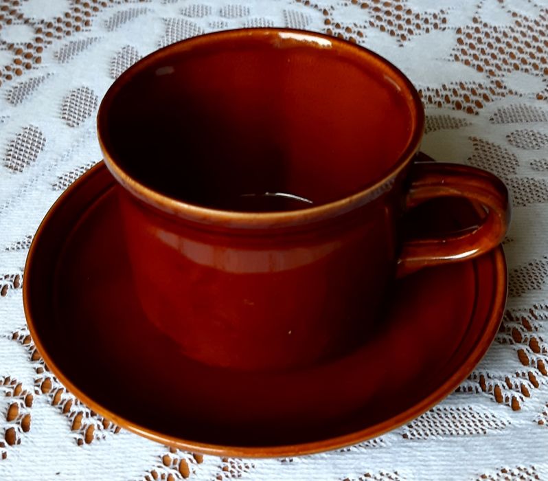 Filiżanki z talerzykami/ rezerwacja