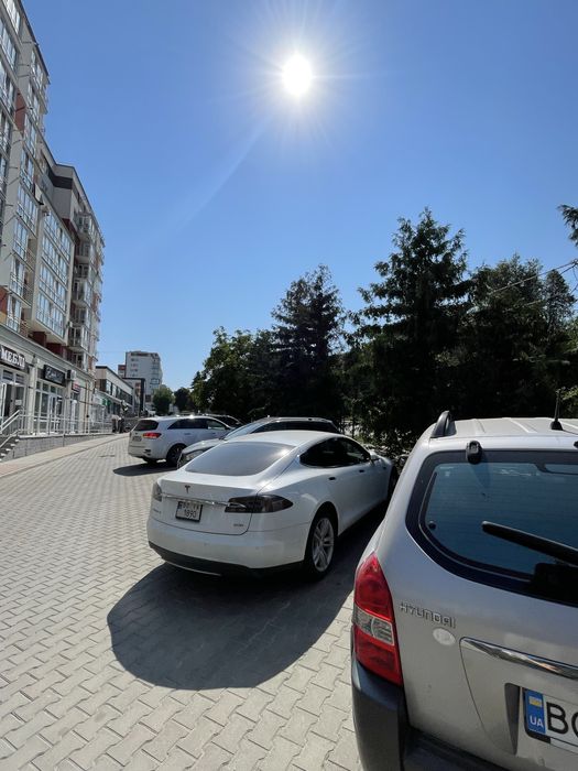 Оренда комерційного приміщення на пр. Злуки ЖК Говард