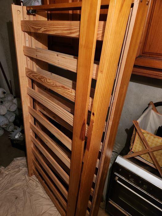 Cama de solteiro em madeira COMO NOVA
