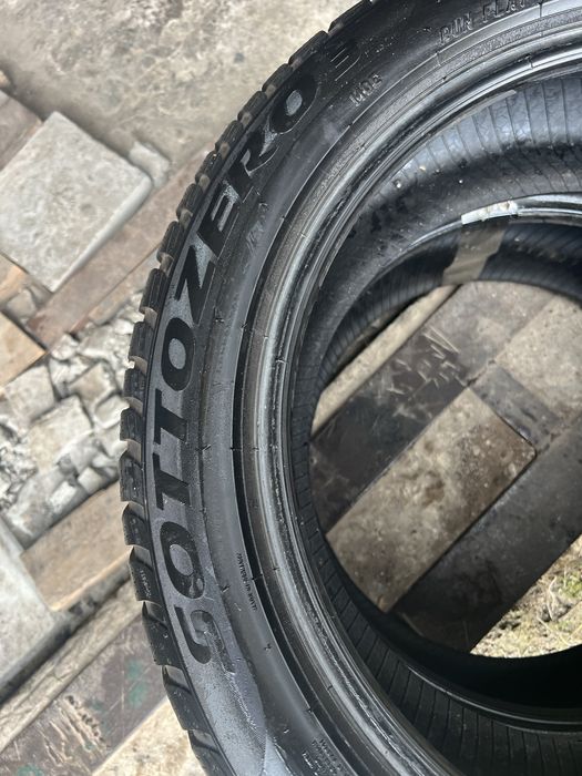 Шини бу 245/45 R18 Pirelli Sottozero 3  Пара Зима