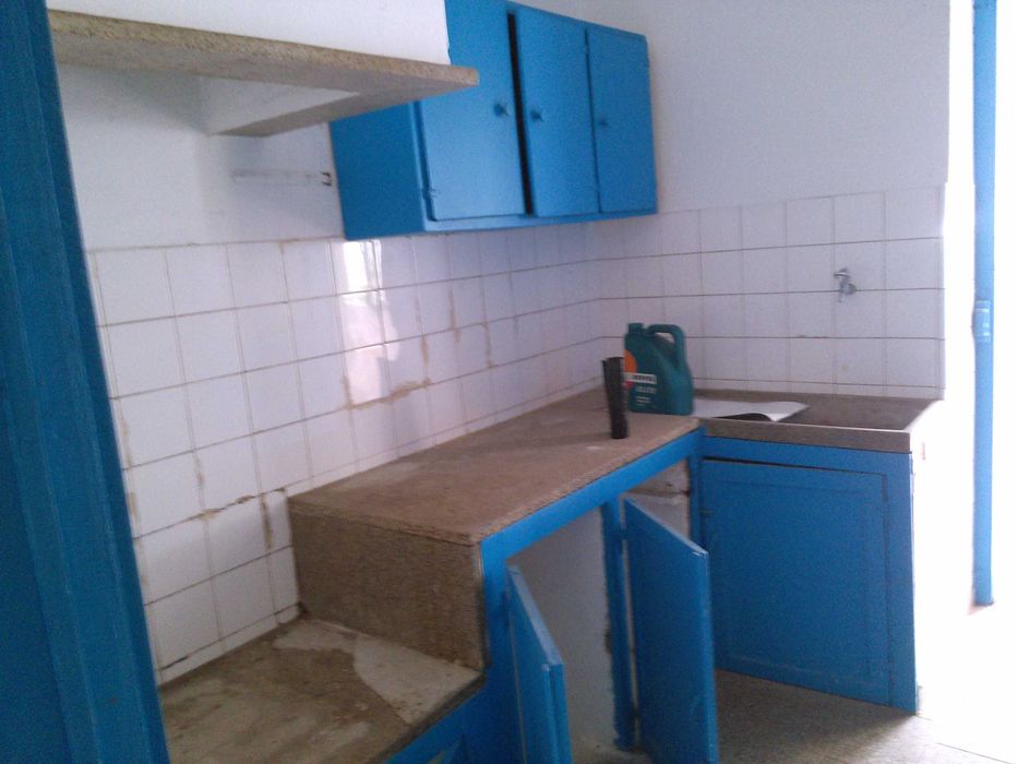 Moradia T5 Térrea c/ Jardim + 2 Lojas no Centro de Algoz