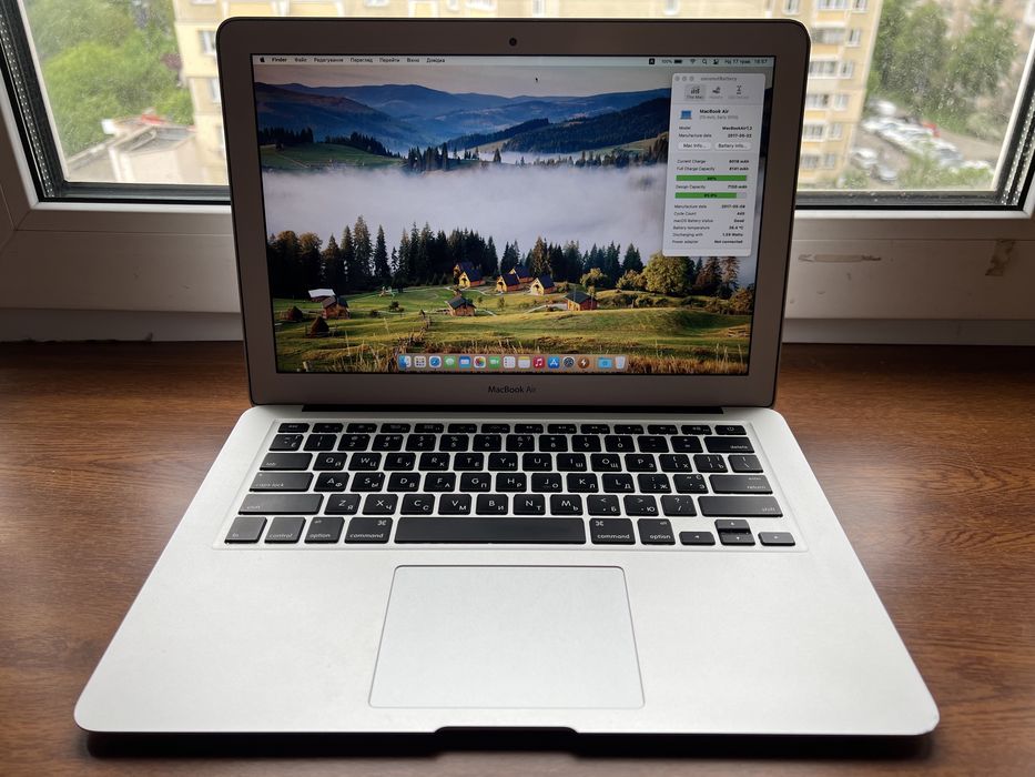 MacBook Air 13 8/128Gb, батарея 8.5 годин