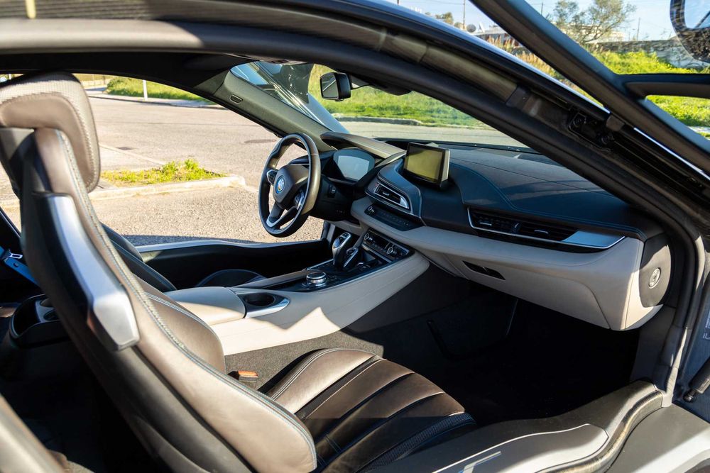 BMW i8 2016 – Nacional - 41000km