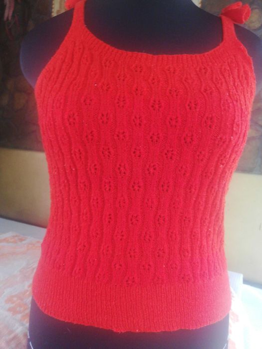 Вироби в"язані ручної роботи з гарної пряжі натуральні нитки