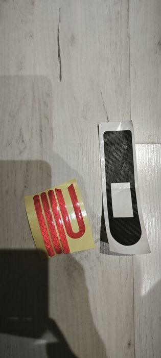 Naklejki odblaskowe na Zaślepki osłony śrub/ Na wyświetlacz Xiaomi Sco