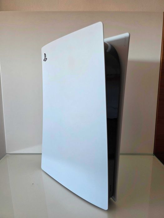 PlayStation 5 Digital Edition (825GB) - Em bom estado