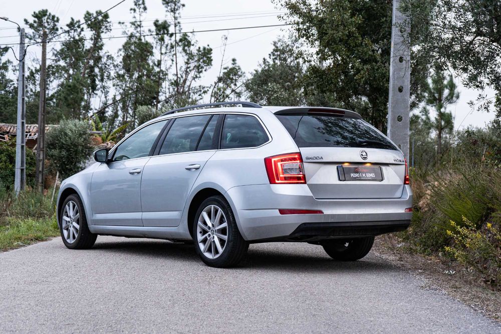 Skoda Octavia 1.6TDI 105cv 239 Mil Km 2013 18 Meses Garantia