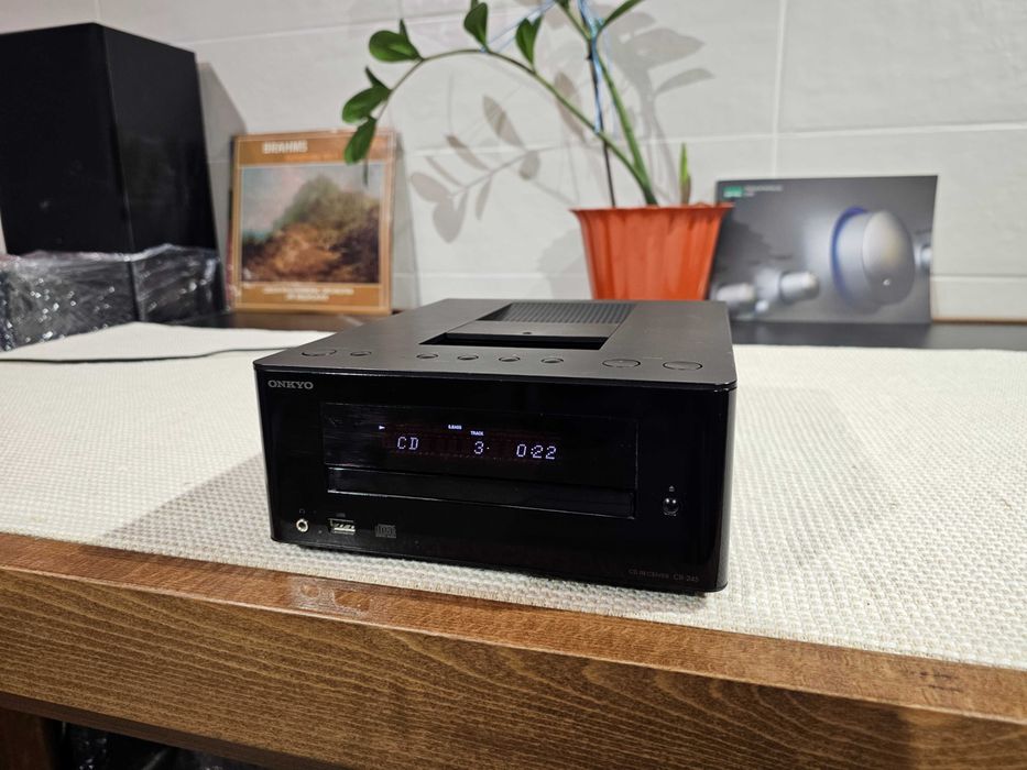 Ресивер Onkyo CR-245 (CS-245) DAB CD Receiver