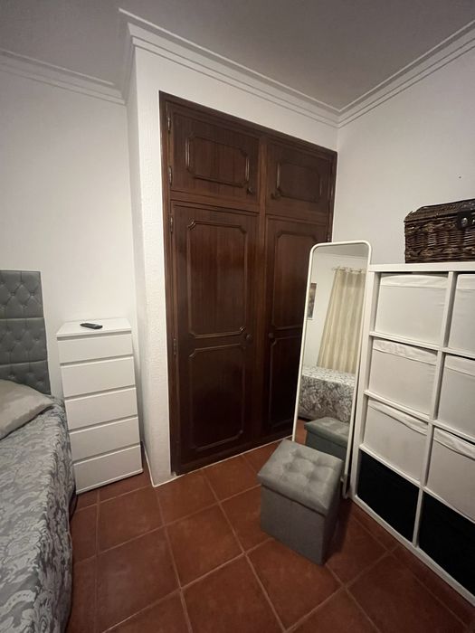 Aluga se t1 charneca da caparica mobilada equipado