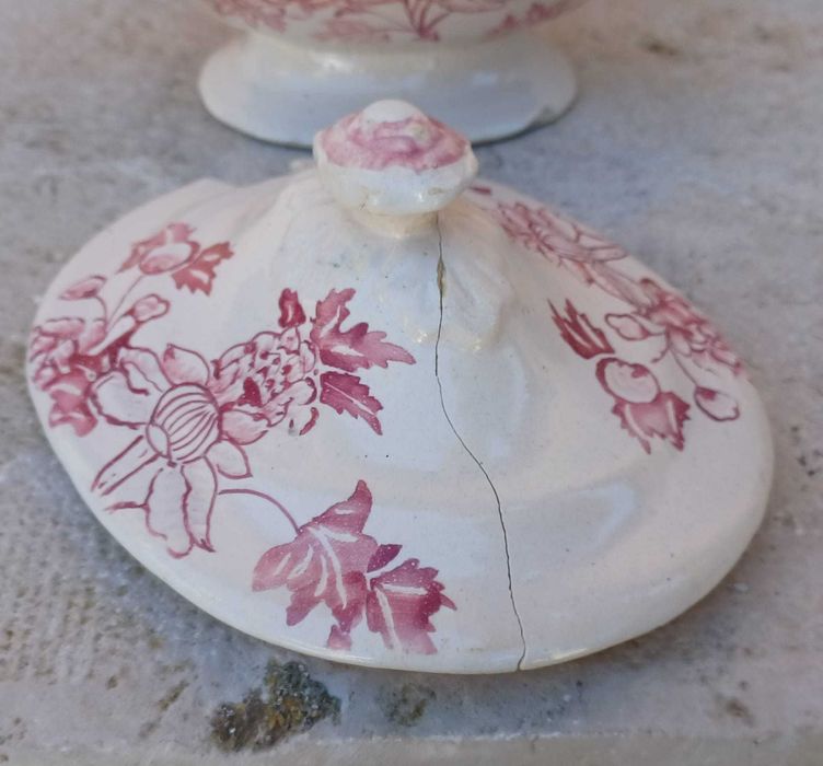 Par de terrinas em faiança