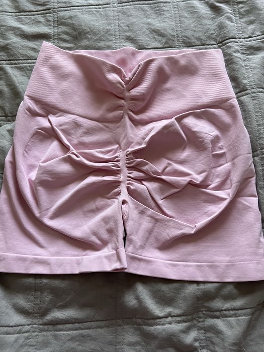 Шорти пуш-ап.