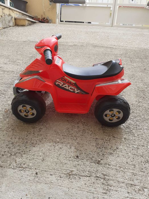 Moto 4 elétrica infantil