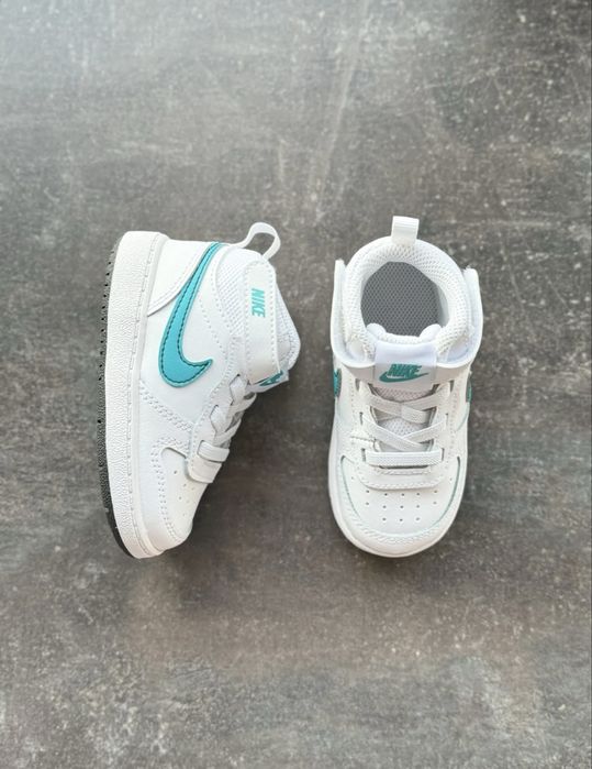 Кросівки Nike в розмірі 21