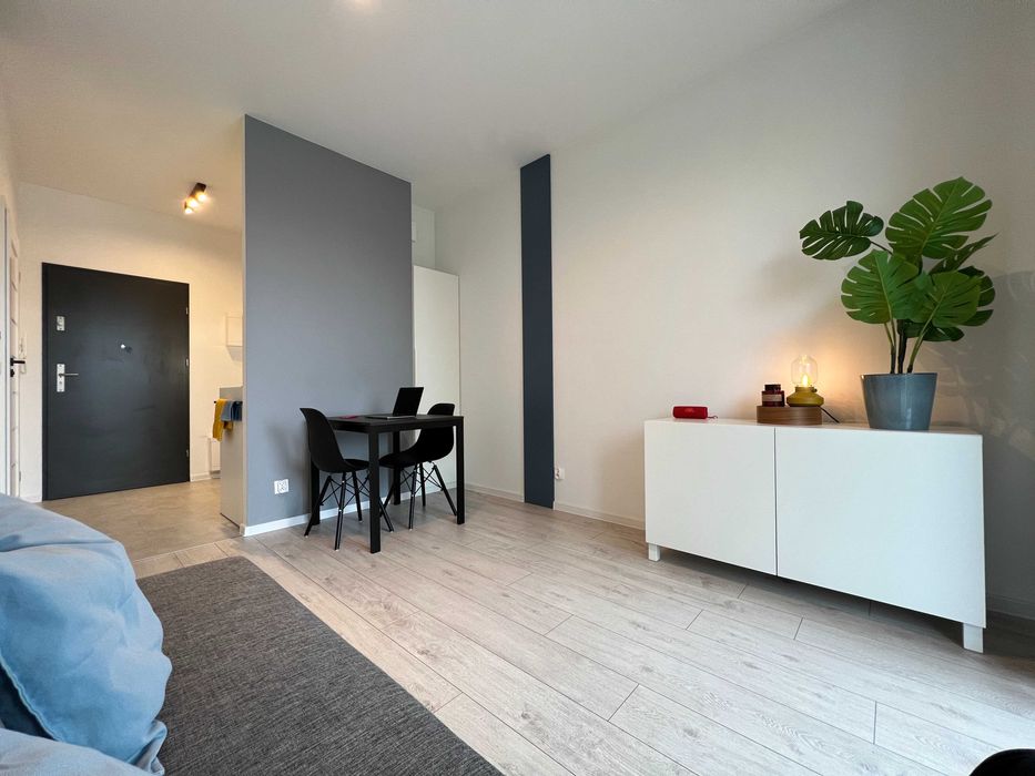 Senatorska 29, 2 pokoje, balkon, 2x garaż, Politechnika