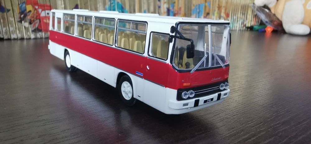 Ikarus 256. Model kultowe autobusy PRL. Skala 1:72