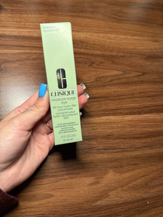 Clinique moisture surge