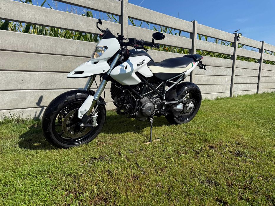 Ducati Hypermotard 796