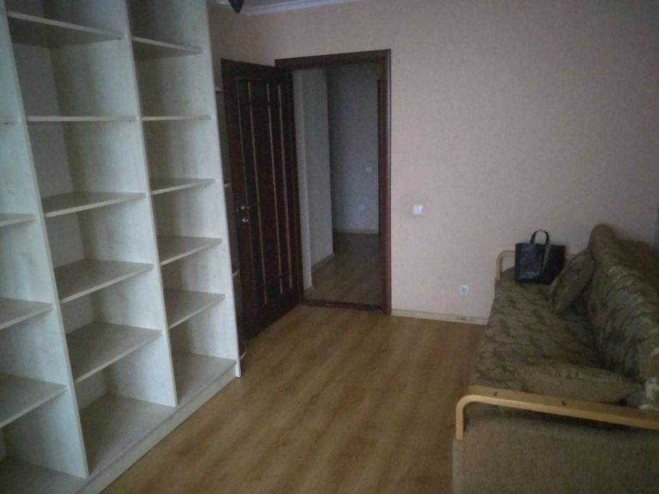 (3) Продам 2-кімнатну квартиру на Поділлі 1736