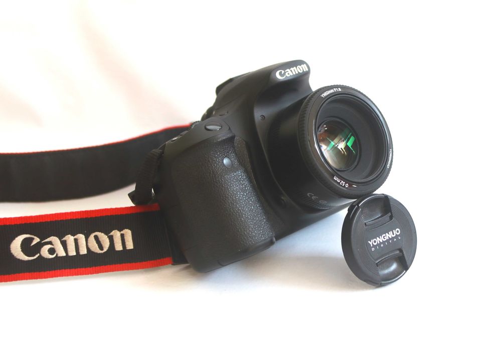 Canon 60D e lente Yongnuo 50 f\1.8 máquina fotográfica digital reflex