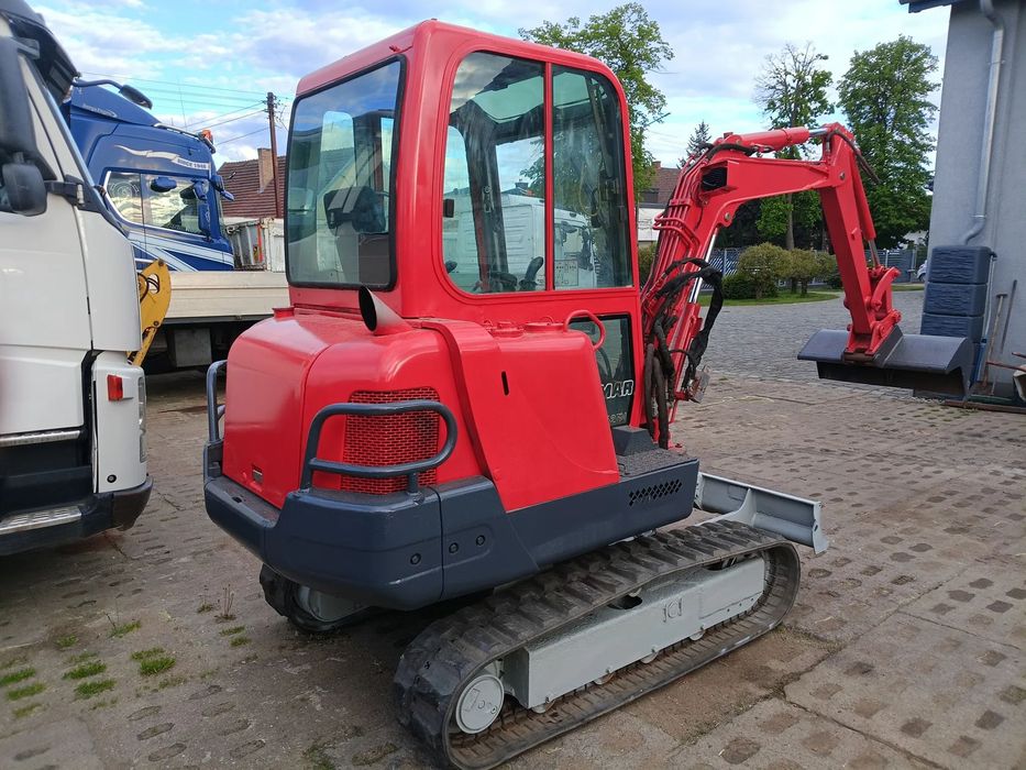 Yanmar B25V  Minikoparka Yanmar 3tony
