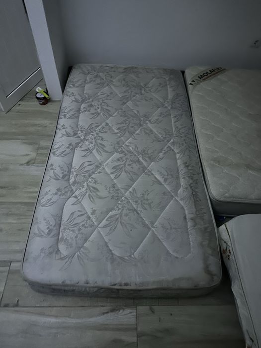 Ofereco colcoes de casal e 2 solteiro