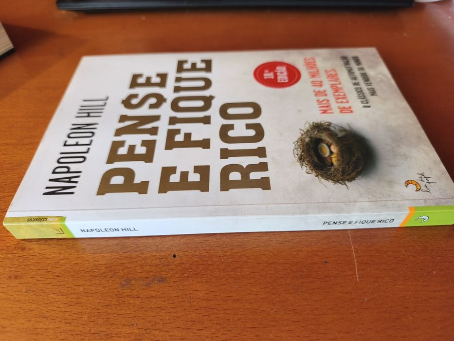 Livro "Pense e fique rico"