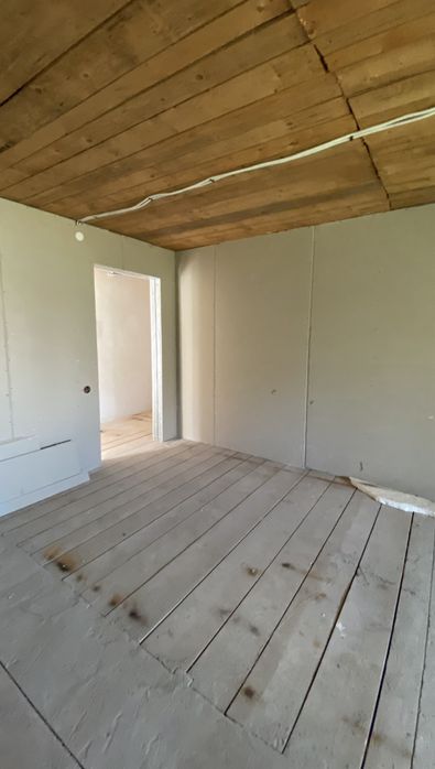 Продається добротний 2-поверховий будинок. Чортків