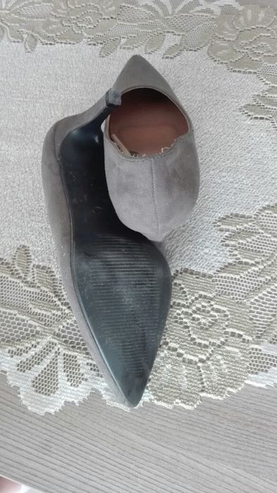 Buty  damskie nowe 37