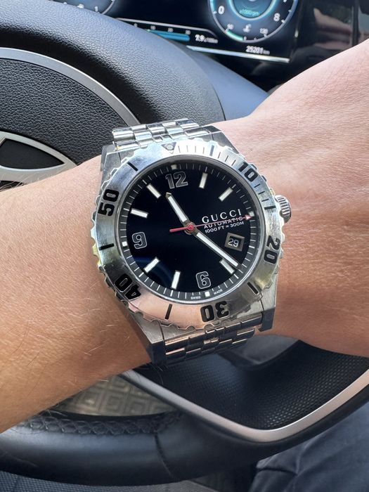 Швейцарський гтдинник Gucci Pantheon 115.2 Automatic 1000ft/300m