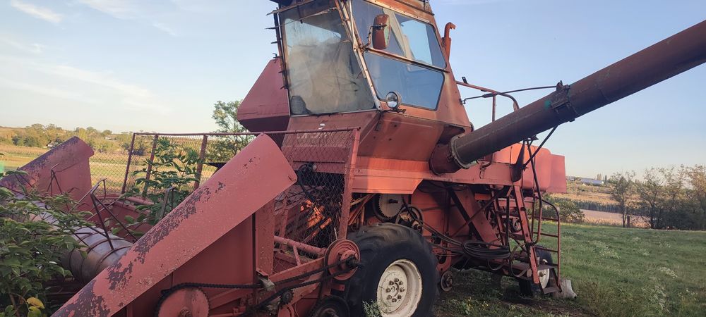 Комбайн Ніва СК5