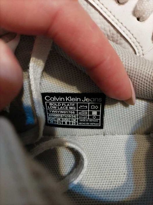 Białe buty Calvin Klein na platformie rozm 36