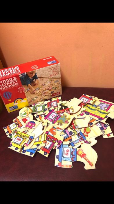 Puzzle drewniane alfabet