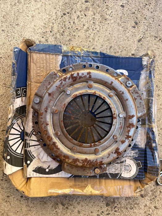 Нажимний диск счеплення  3082904001