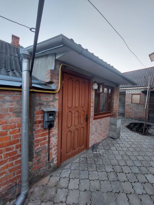 Здам в оренду частину будинку.