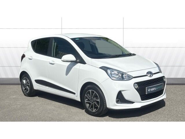 19€ Hyundai i10 - Aluguel de Carro / Manual , Gasolina.