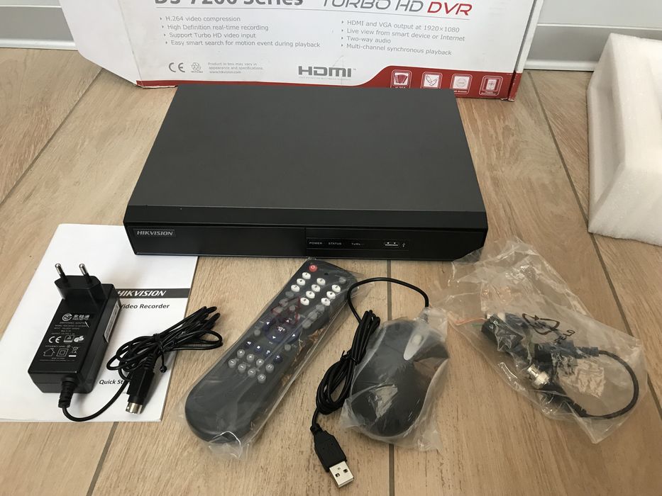 Видеорегистратор Hikvision DS-7204HGHI-SH