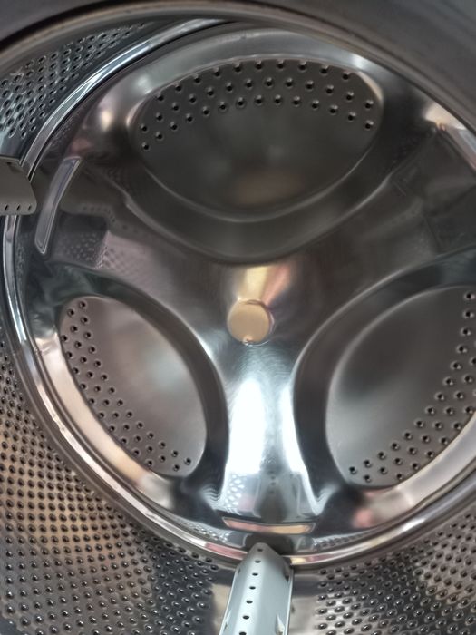 Продам стиральную машину на запчасти.