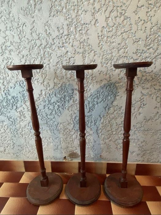 Três Colunas em Madeira para Vasos