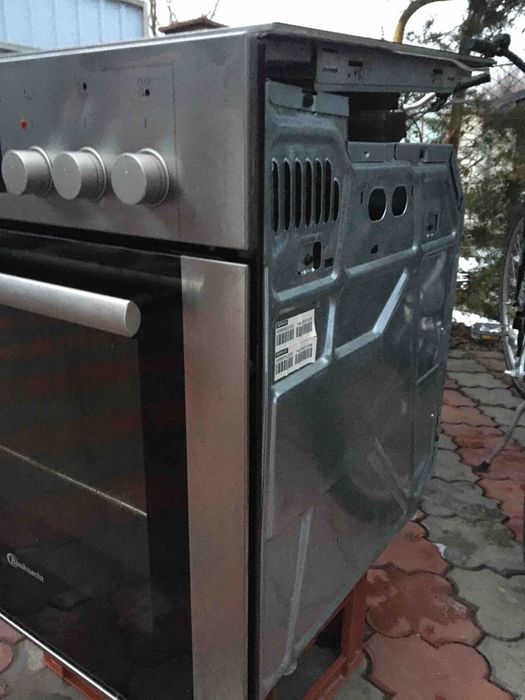 Індукційна плита з духовкою Baukne