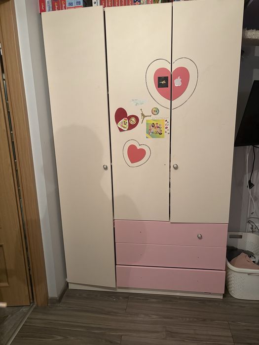 Meble do pokoju dziewczynki