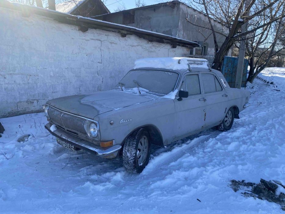 Газ 2401 в родном окрасе