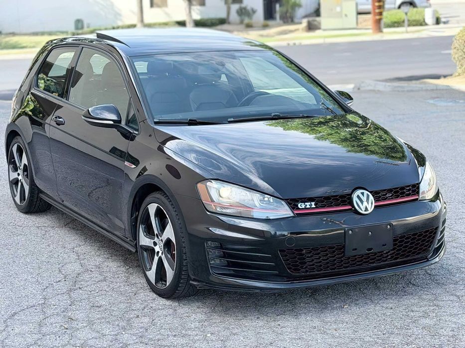 Volkswagen Golf GTI SE      2015
