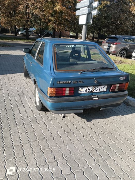 Форд Ескорт 1.6 бензин