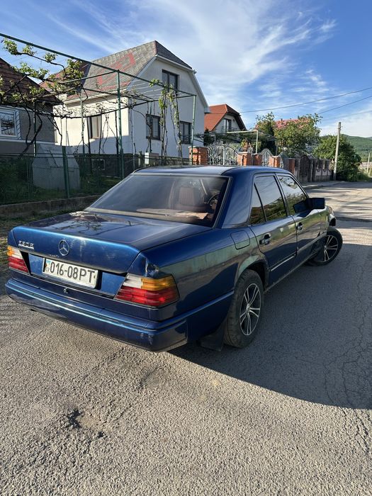 Mercedes W124 E230