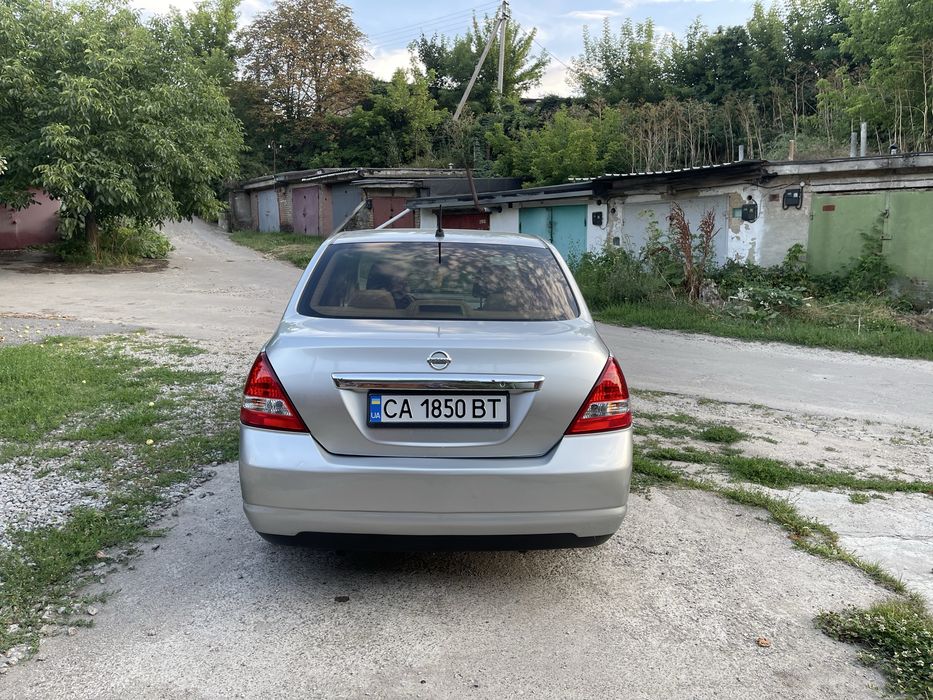 Продам Nissan Tiida АКПП 1.6 гбо  в класному стані