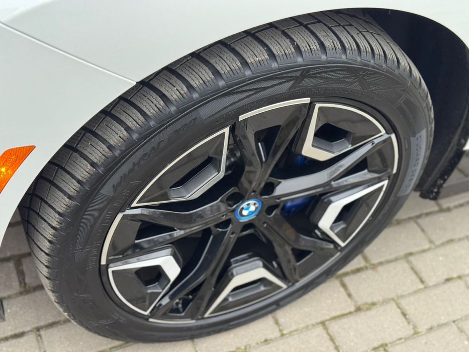 Продам BMW iX 2022 i20