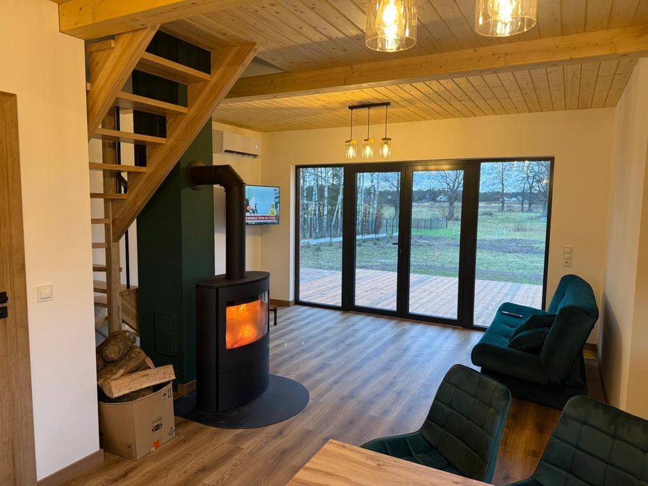 Oak House. Domek z balią w Serskim Lesie