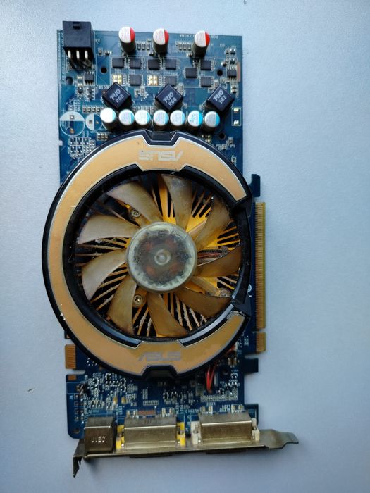 Продам видеокарту Asus GeForce 9600GT