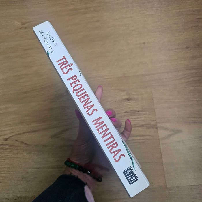 Três Pequenas Mentiras